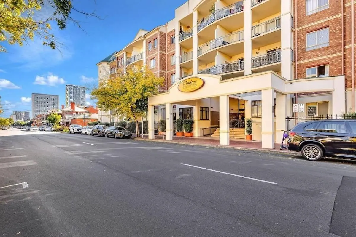 Central 3Br Apt Parking Wifi Netflix Adelaide 0*,